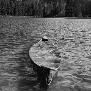 B&W Canoe 004.jpg
